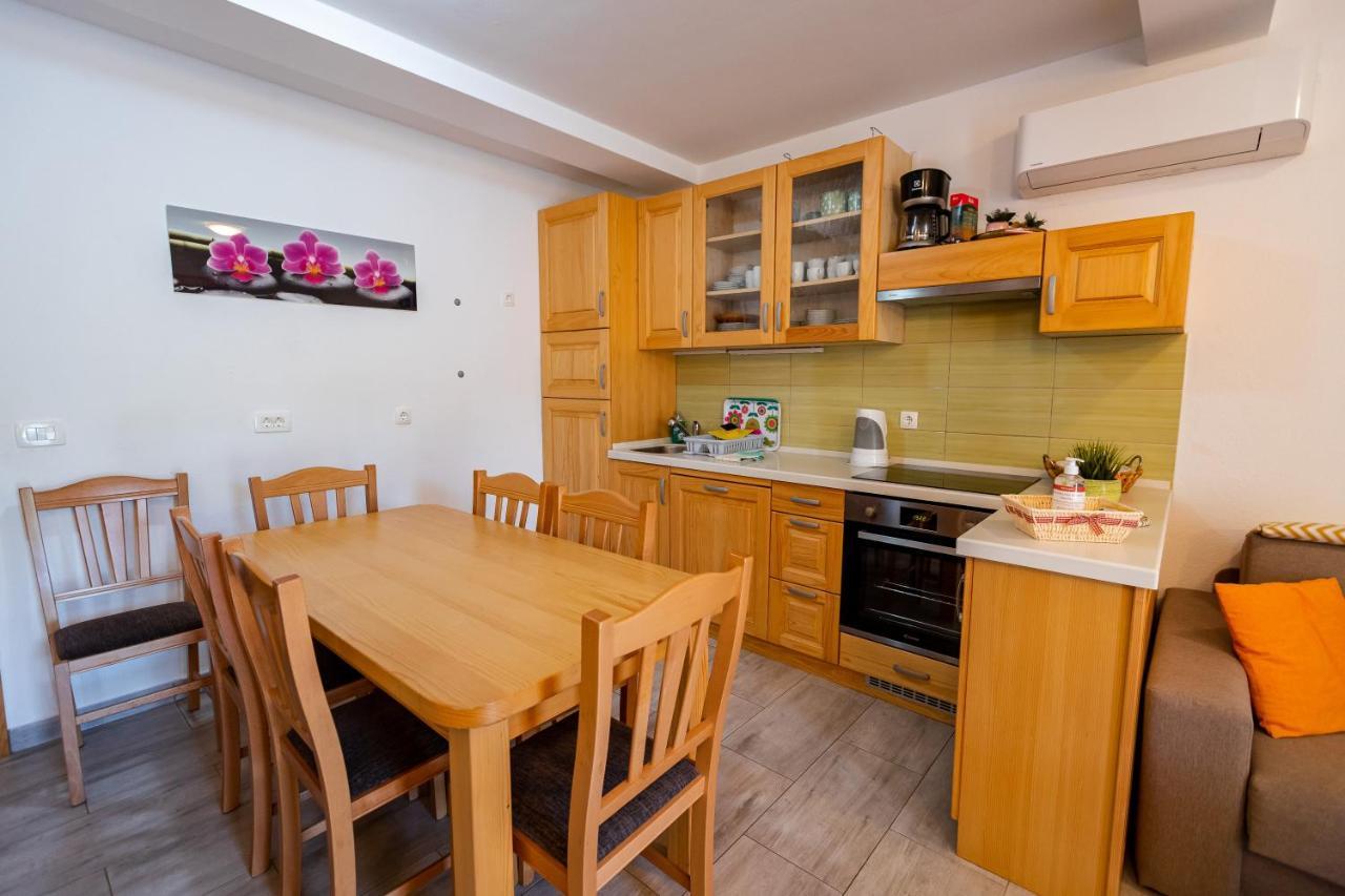 Lahinja & Kolpa River Apartments 메틀리카 외부 사진